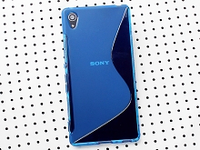 Sony Xperia Z3+ / Z4 Wave Plastic Back Case