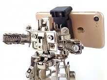 DIY Metal Mini Robot Smartphone Holder
