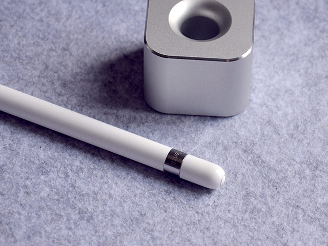 Apple Pencil Aluminum Stand