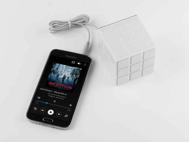 LED Flashing Cube Bluetooth Speaker
